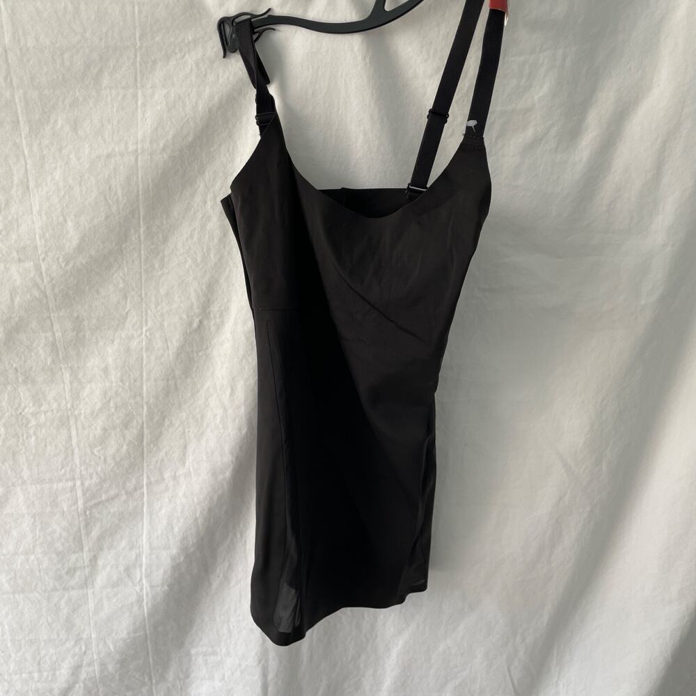 Maidenform Women’s Body Shaper Size Medium NWT